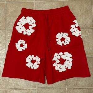RED DENIM TEARS SHORTS SWEATS SIZE MEDIUM NEW